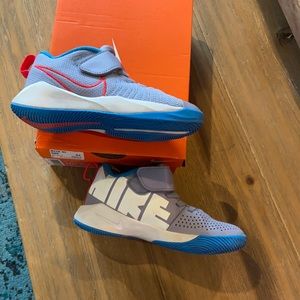 BNIB UniSex Nike’s